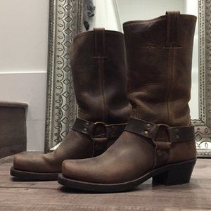 Frye 12R Harness NWT tan boots, size 9.5